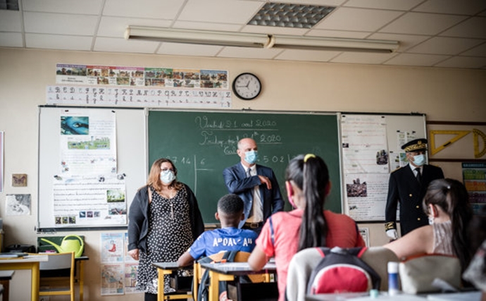 Din 2020, cursul de Limbă, cultură și civilizație românească se desfășoară și în școli din Franța