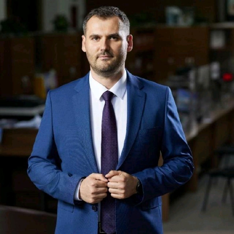 Viceprimar închis de directorul unei grădinițe în toaleta instituției